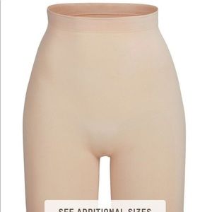 SCULPTING SHORTS MID THIGH W/ OPEN GUSSET2X/3X